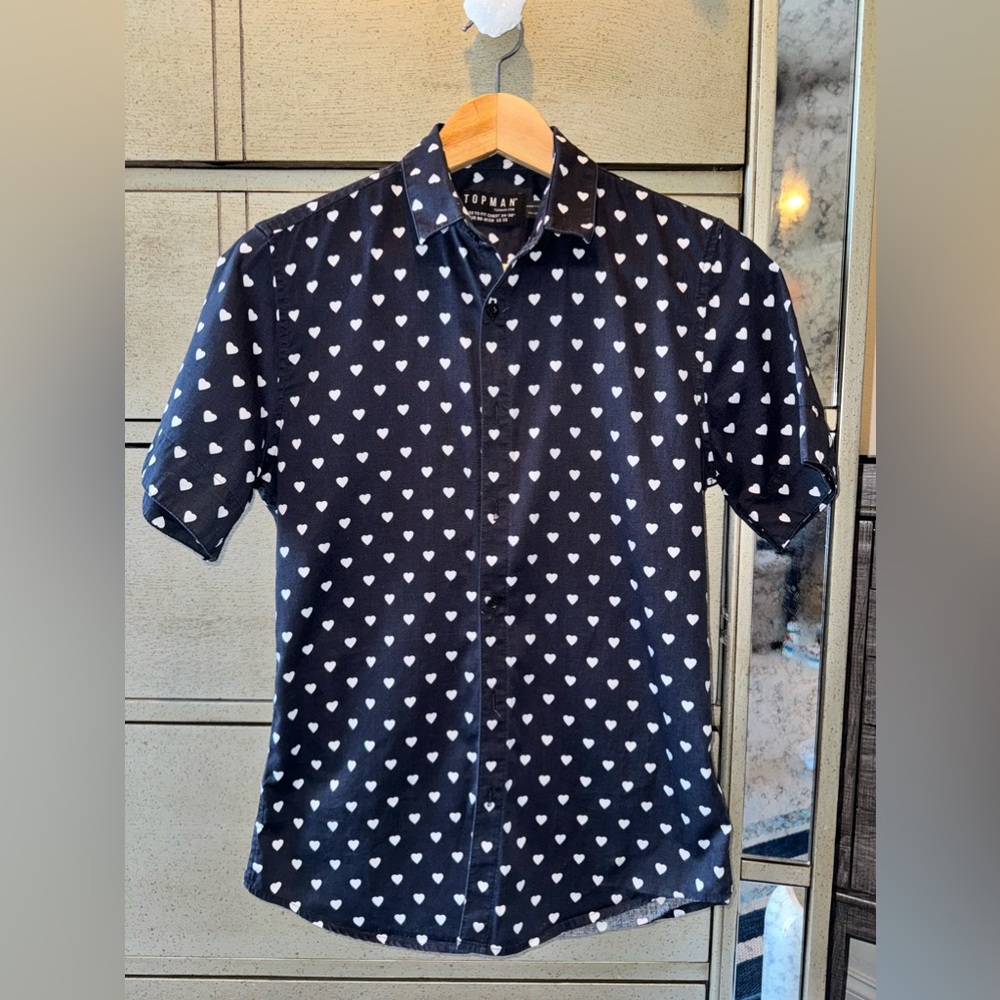 Top man Men’s Size Small Heart motif button up